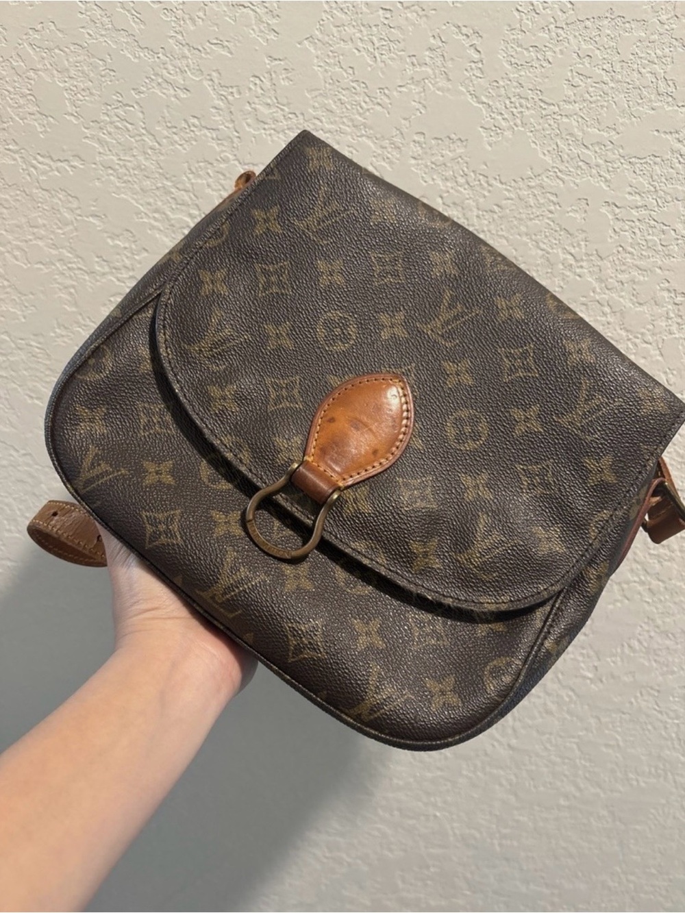 Louis Vuitton GM Saint Cloud Brown Monogram Crossbody Bag - Picture 13 of 14